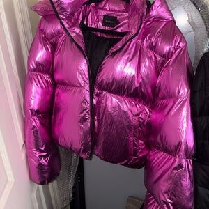 Boohoo Shiny Pink Puffer Jacket! For sale New W/ Tags, Never Worn, Waist Length